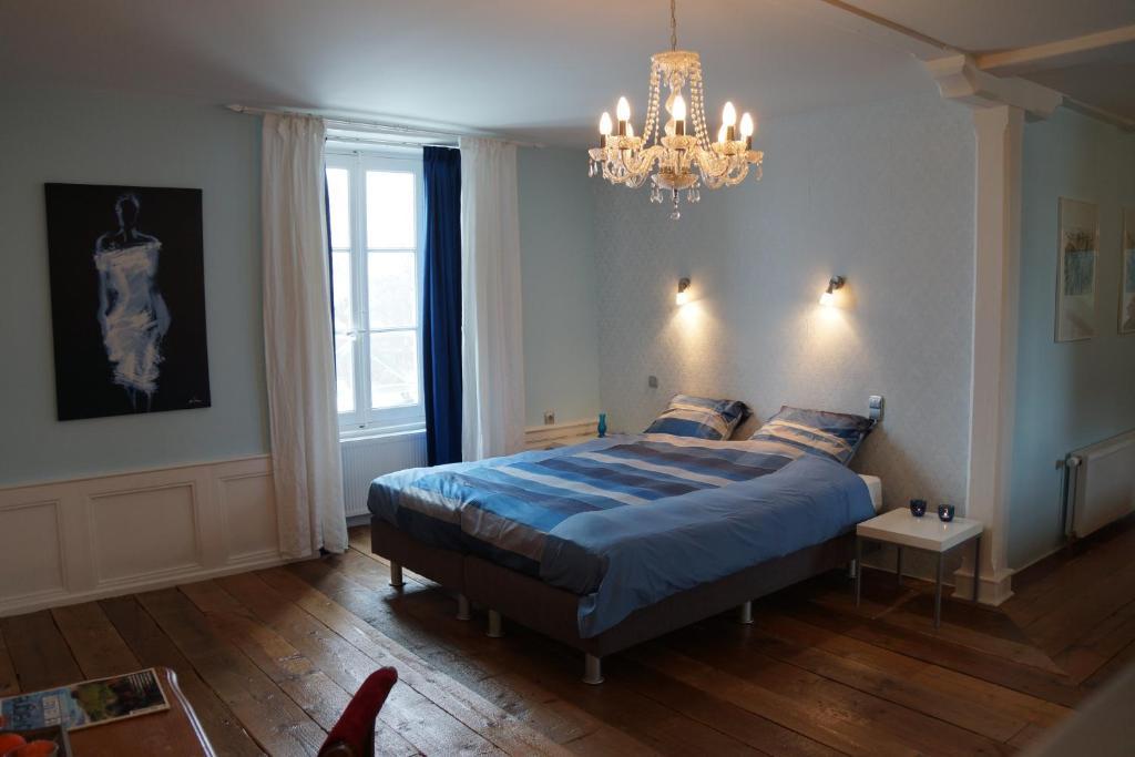 Chateau De Savennes - Caveau De Sabrage Rom bilde